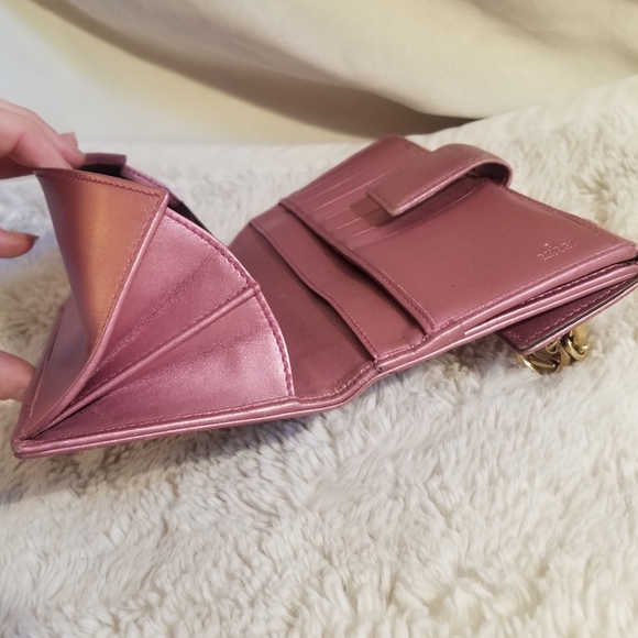 Gucci Canvas Guccisima Metallic Pink Wallet - Picture 12 of 16
